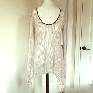 BOUTIQUE Moth Tunic Tee